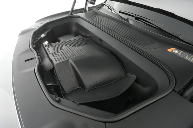 2022 Rivian R1T — photo 24 of 28
