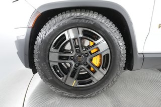 2022 Rivian R1T — photo 14 of 28