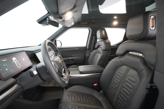 2022 Rivian R1T
