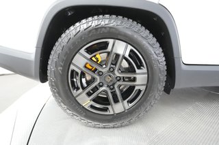 2022 Rivian R1T — photo 17 of 28