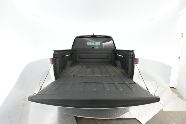 2022 Rivian R1T — photo 23 of 28