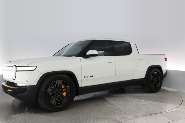 2022 Rivian R1T — photo 13 of 28