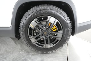 2022 Rivian R1T — photo 15 of 28