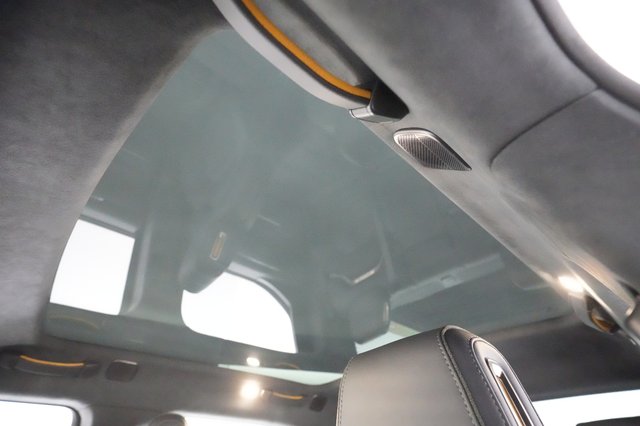 2022 Rivian R1T — photo 25 of 28