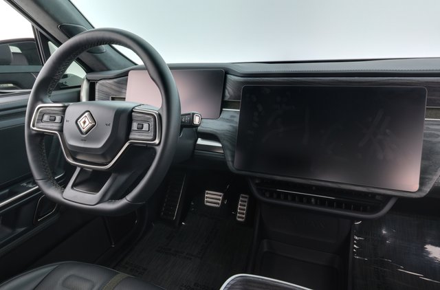 2022 Rivian R1T — photo 3 of 28