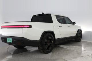 2022 Rivian R1T — photo 10 of 28
