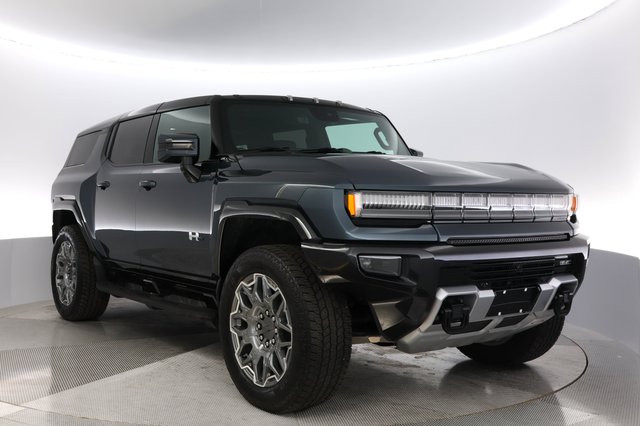 2025 GMC Hummer EV SUV — photo 10 of 21
