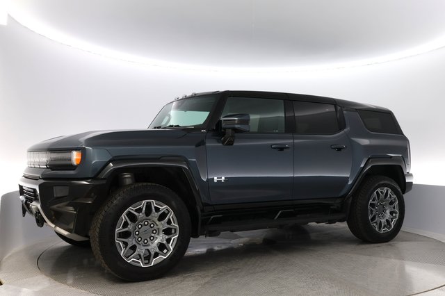 2025 GMC Hummer EV SUV — photo 14 of 21