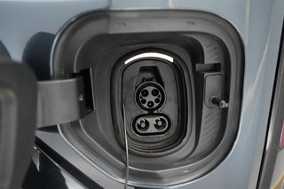 2025 GMC Hummer EV SUV — photo 8 of 23