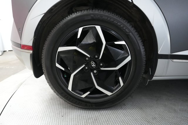 2023 Hyundai IONIQ 5 — photo 17 of 24