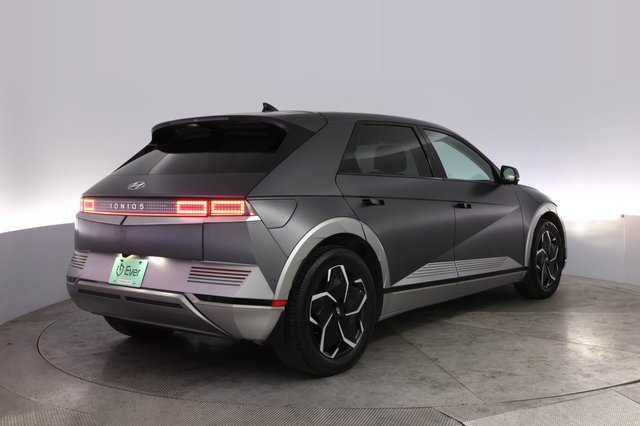 2023 Hyundai IONIQ 5 — photo 2 of 24