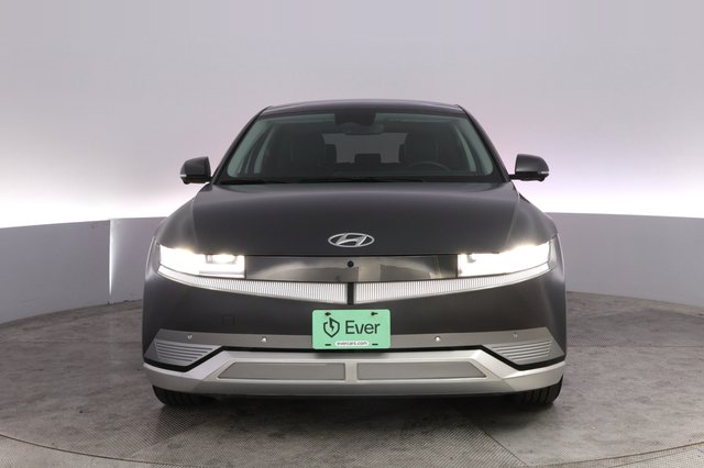 2023 Hyundai IONIQ 5 — photo 9 of 24