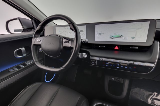 2023 Hyundai IONIQ 5 — photo 20 of 24
