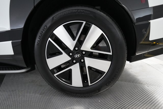 2026 Hyundai IONIQ 5 — photo 17 of 23