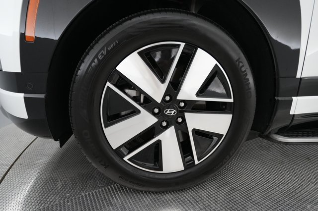 2026 Hyundai IONIQ 5 — photo 16 of 23
