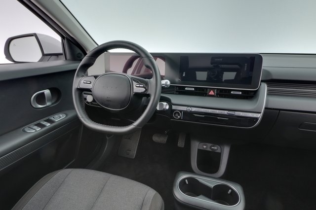 2024 Hyundai IONIQ 5 — photo 18 of 21
