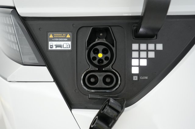 2024 Hyundai IONIQ 5 — photo 8 of 21