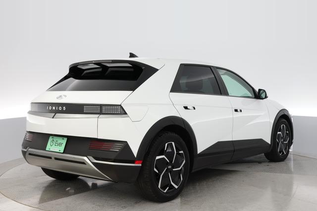 2024 Hyundai IONIQ 5 — photo 2 of 21