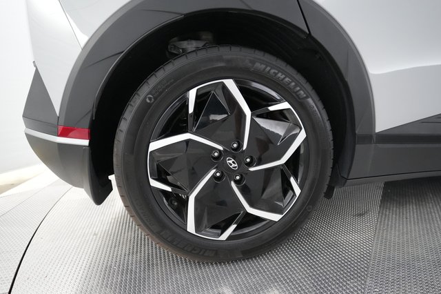 2024 Hyundai IONIQ 5 — photo 7 of 24