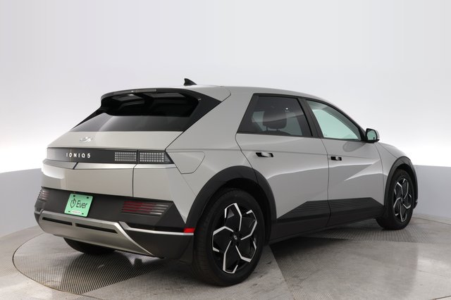 2024 Hyundai IONIQ 5 — photo 2 of 24
