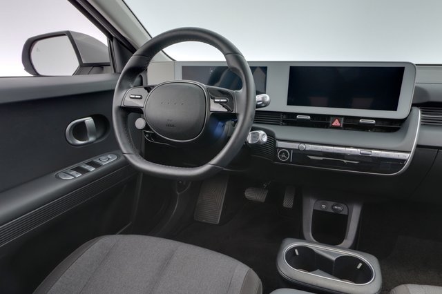 2024 Hyundai IONIQ 5 — photo 20 of 24