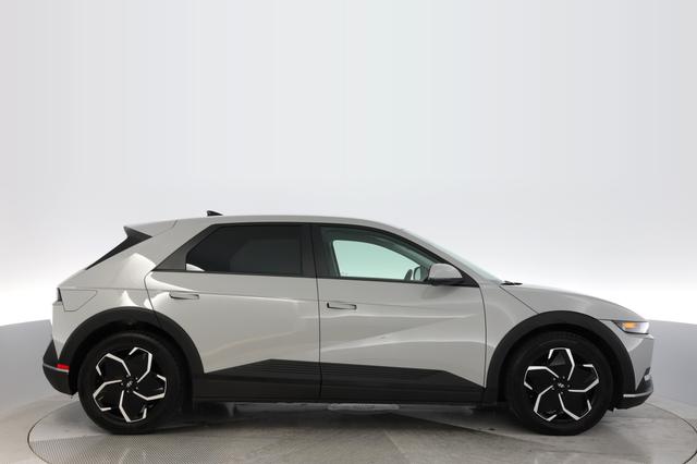 2024 Hyundai IONIQ 5 — photo 10 of 22