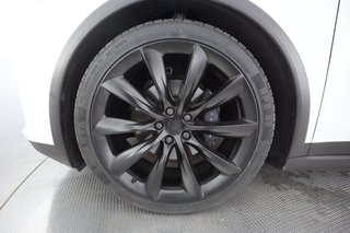 2020 Tesla Model X — photo 11 of 27