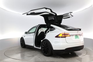 2020 Tesla Model X — photo 9 of 27