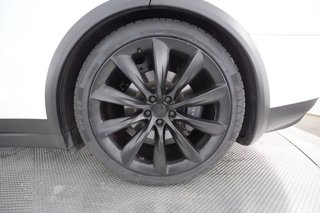 2020 Tesla Model X — photo 12 of 27