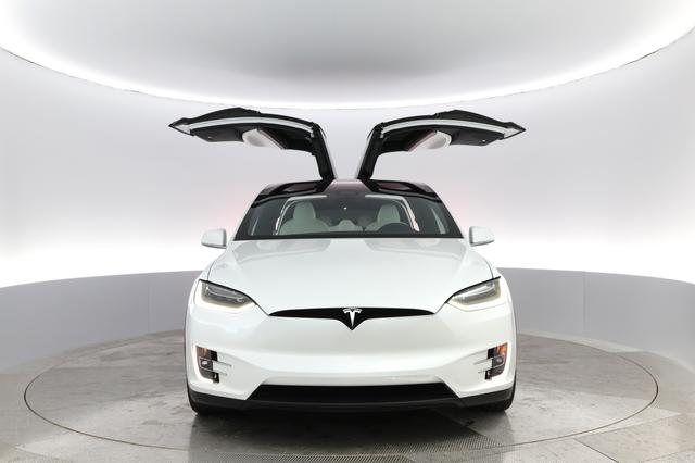 2020 Tesla Model X — photo 4 of 27