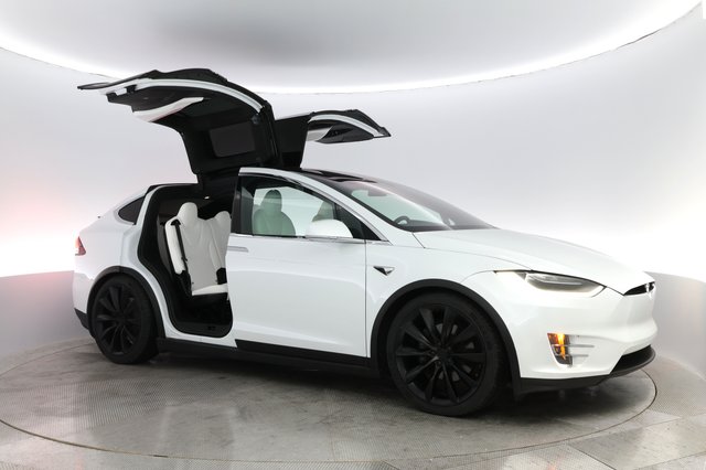 2020 Tesla Model X — photo 6 of 27