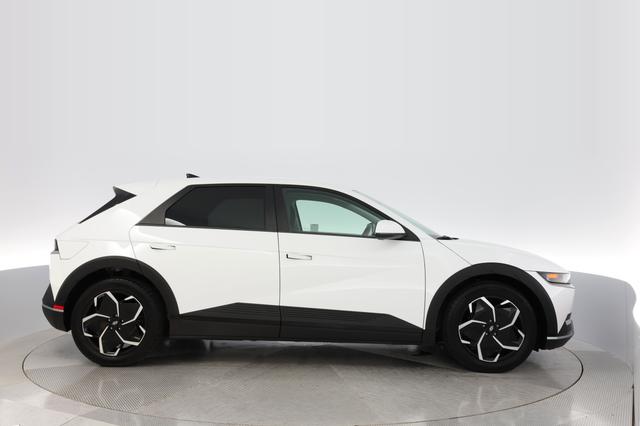 2024 Hyundai IONIQ 5 — photo 10 of 21