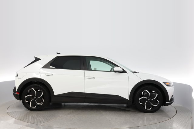 2024 Hyundai IONIQ 5 — photo 10 of 21