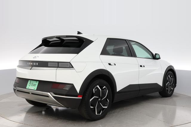 2024 Hyundai IONIQ 5 — photo 2 of 21