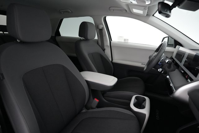 2024 Hyundai IONIQ 5 — photo 16 of 21