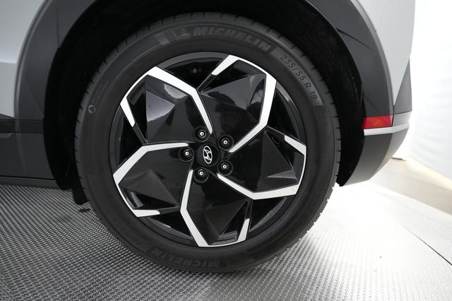 2024 Hyundai IONIQ 5 — photo 7 of 21