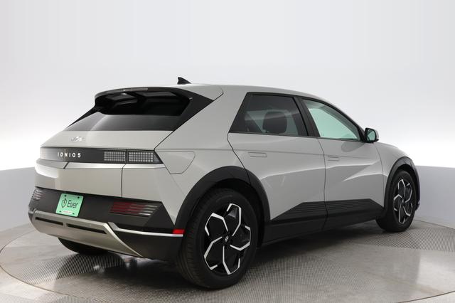 2024 Hyundai IONIQ 5 — photo 2 of 21