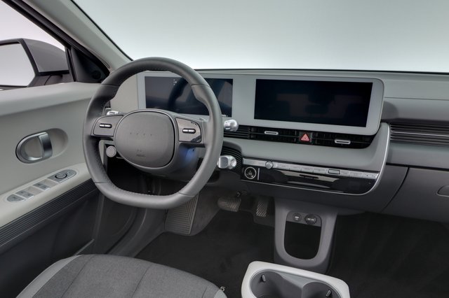 2024 Hyundai IONIQ 5 — photo 18 of 21