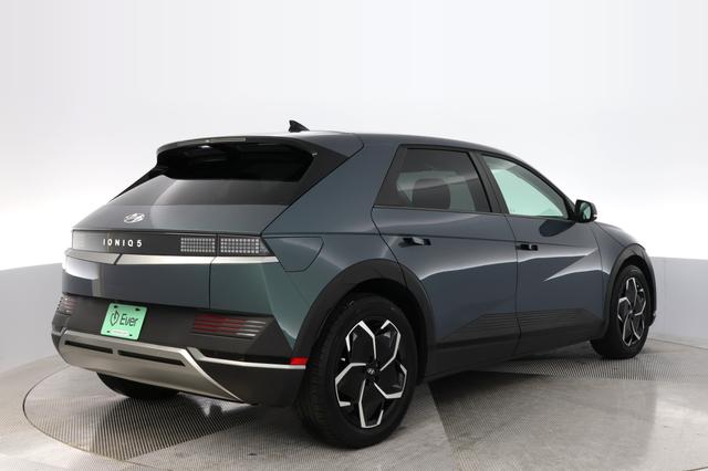 2024 Hyundai IONIQ 5 — photo 2 of 21
