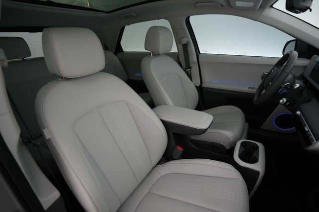 2024 Hyundai IONIQ 5 — photo 18 of 24