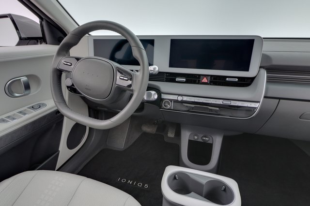 2024 Hyundai IONIQ 5 — photo 20 of 24