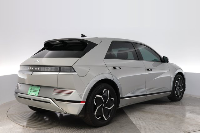 2024 Hyundai IONIQ 5 — photo 2 of 24