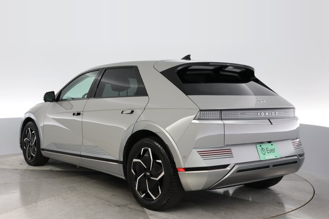2024 Hyundai IONIQ 5 — photo 11 of 20