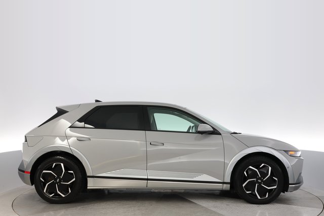 2024 Hyundai IONIQ 5 — photo 10 of 20