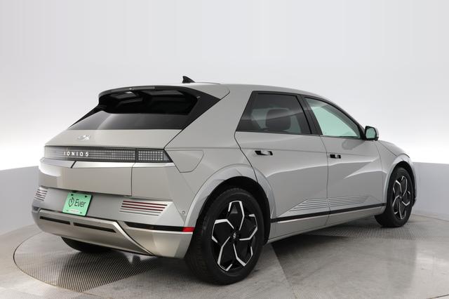 2024 Hyundai IONIQ 5 — photo 2 of 20