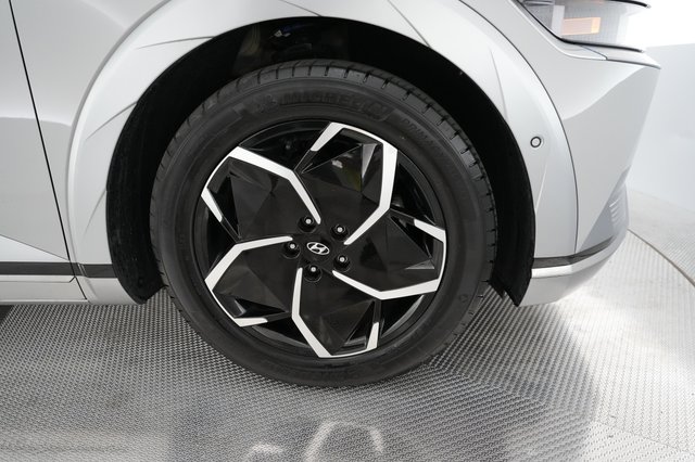2024 Hyundai IONIQ 5 — photo 7 of 20