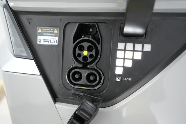 2024 Hyundai IONIQ 5 — photo 8 of 20
