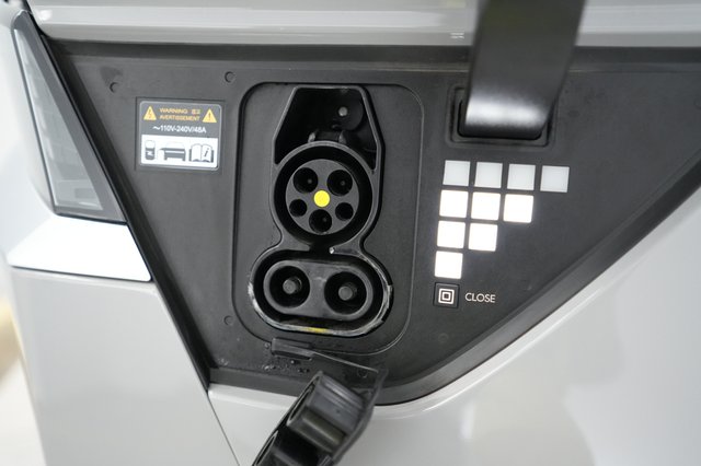 2024 Hyundai IONIQ 5 — photo 8 of 20