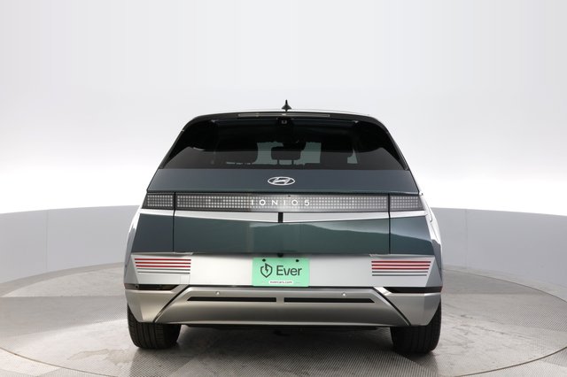 2024 Hyundai IONIQ 5 — photo 12 of 23