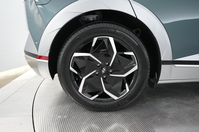 2024 Hyundai IONIQ 5 — photo 7 of 23
